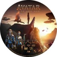 阿凡达：火与烬 又名: 阿凡达3：火与烬  （传奇导演 詹姆斯·卡梅隆 全新史诗续章！ 影片聚焦杰克·萨利与奈蒂莉一家的命运起伏，在前作的情感余波之上，深刻描绘一个家族在战火中如何成长、并共同守护血脉相连的情感纽带的历程，从而将故事